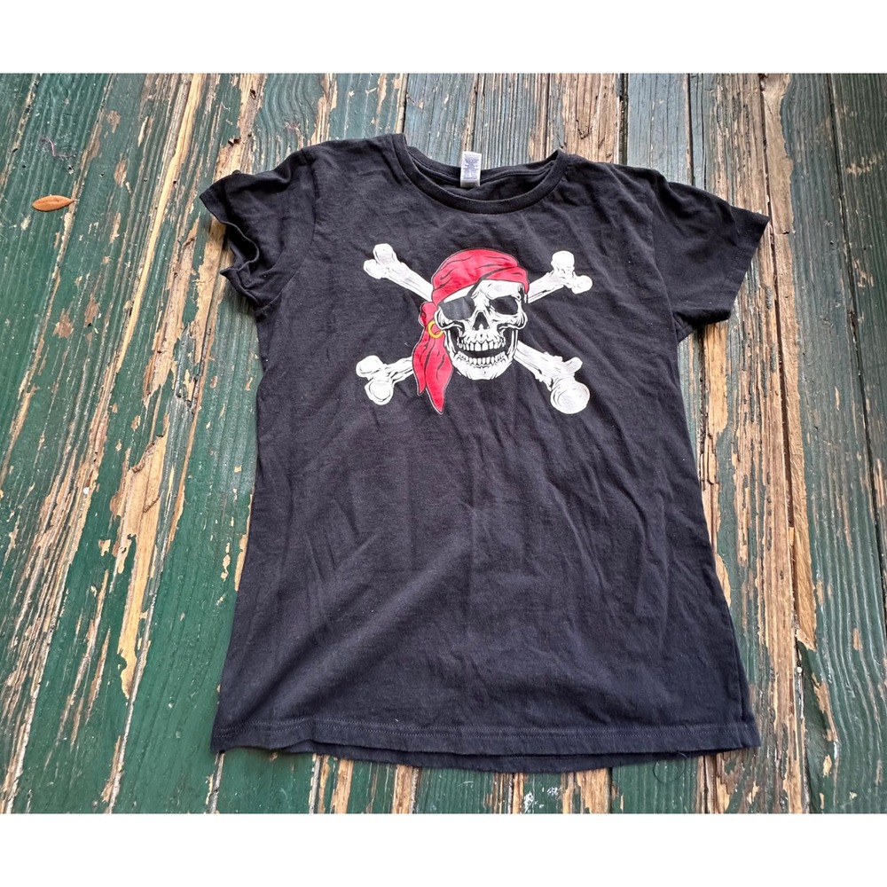 Gildan Heavy Cotton Black Pirate Skull Crossbones Graphic T-Shirt Medium